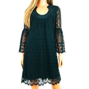 Trina Turk black lace bell sleeve lined dress size 8/M NO SIZE TAG
